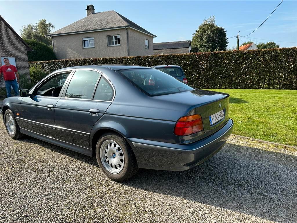 BMW 520i '97 : Peu de kilomètres, beaucoup de plaisir!