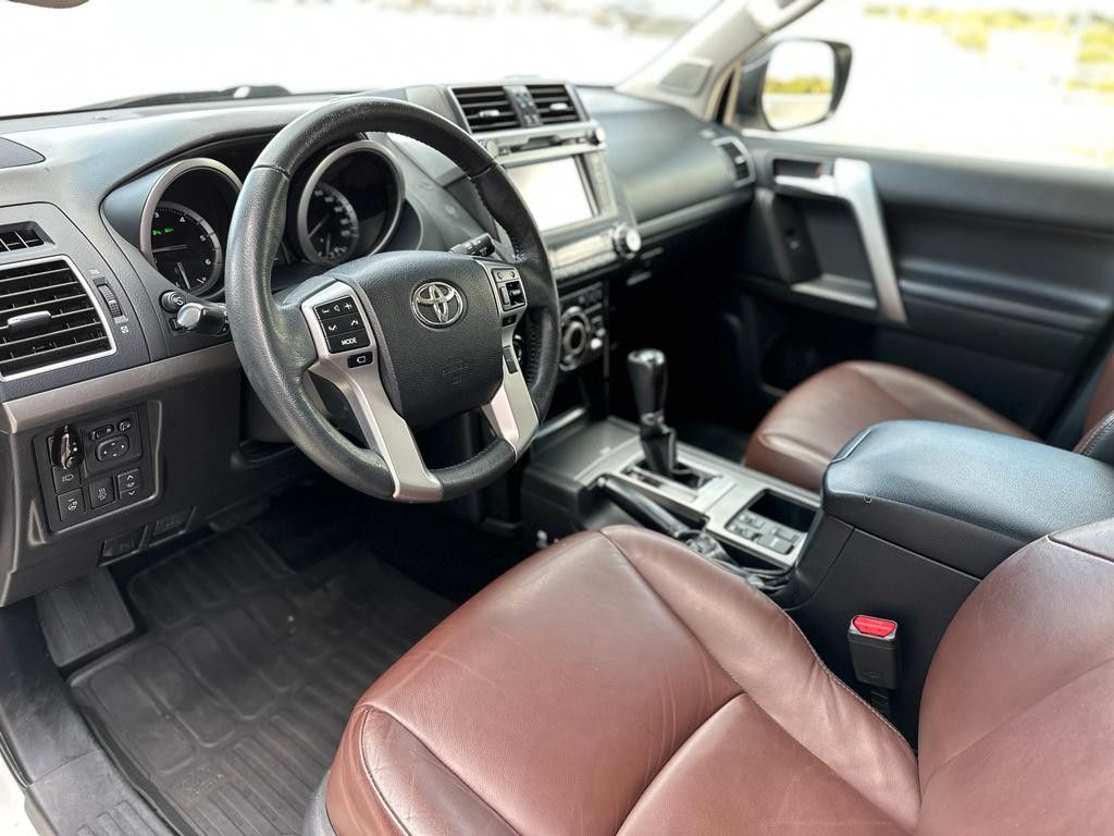 Toyota Land Cruiser 2.8  / Crawl / 7-seats / 360