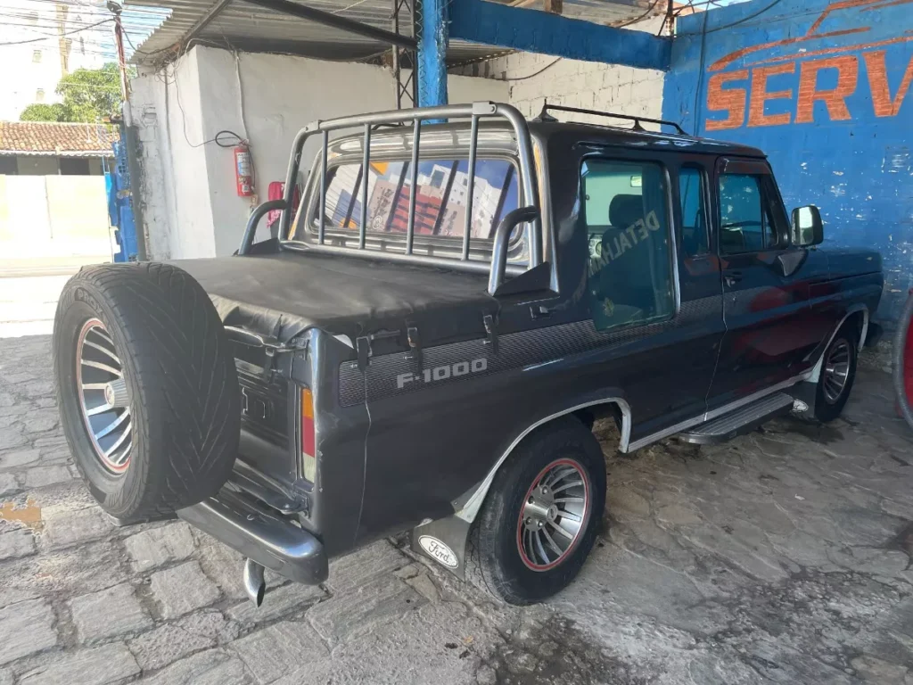 Ford  F1000