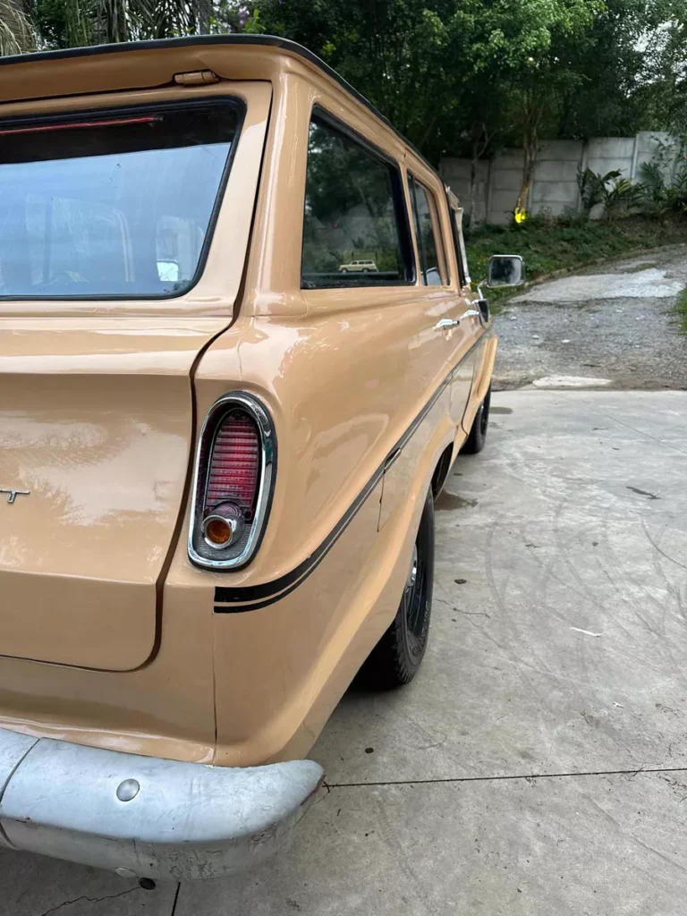Chevrolet Veraneio 1976 - Placa Preta