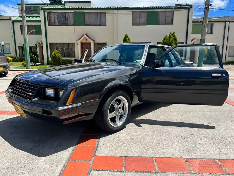 Ford Mustang 3.3 Coupe