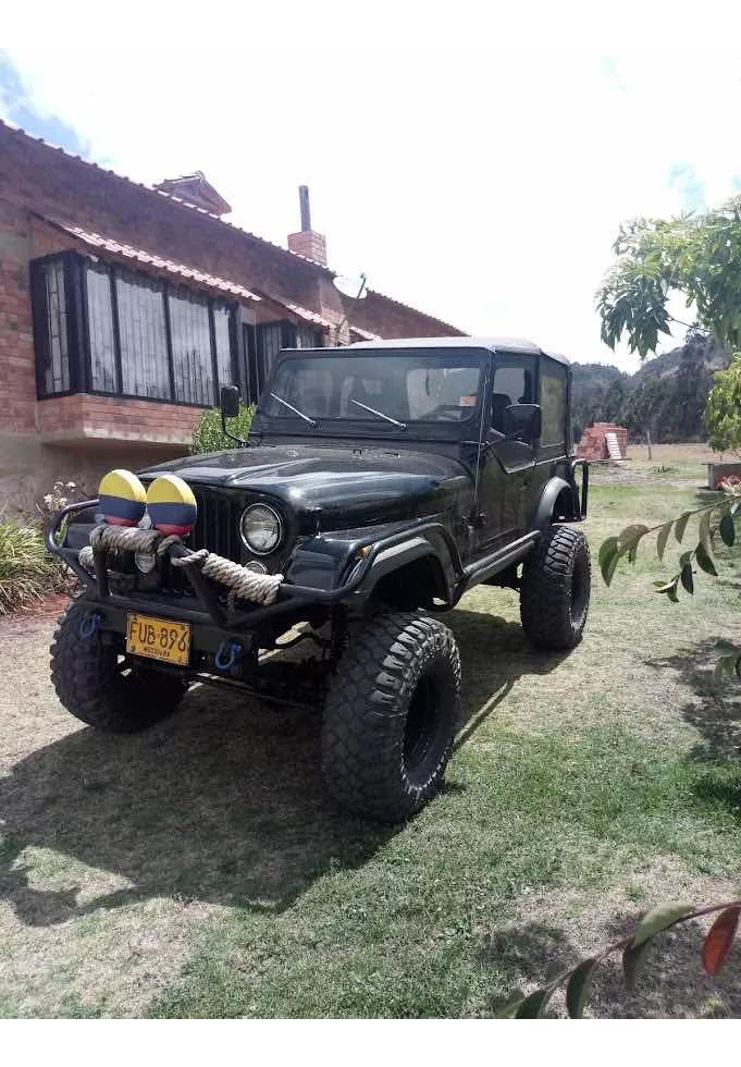 Jeep Cj7 Laredo