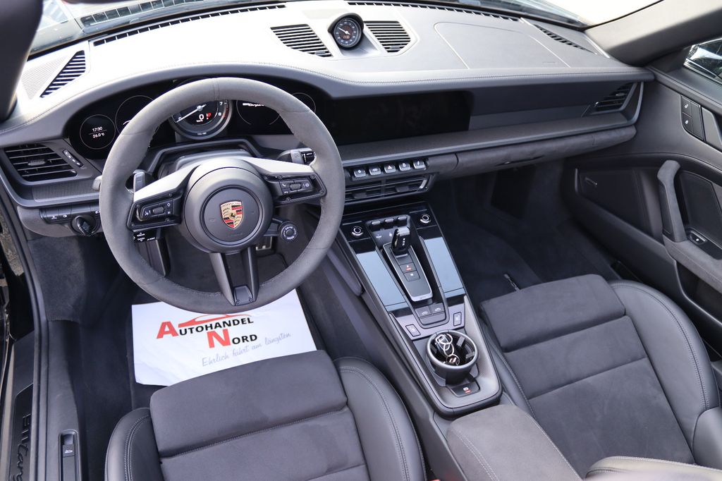 Porsche 911 Targa 4 GTS Autom. PDK, Memory, Navi uvm...
