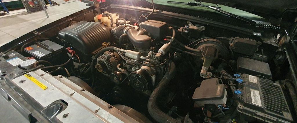 Chevrolet 1997 Chevrolet Suburban K1500 4x4