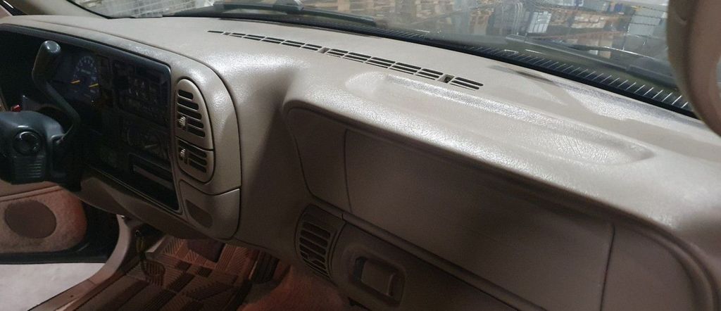 Chevrolet 1997 Chevrolet Suburban K1500 4x4
