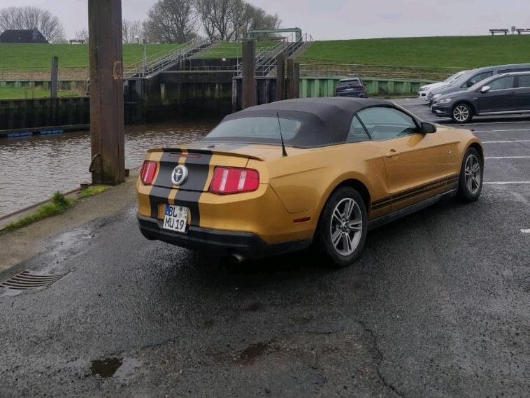 Ford Ford Mustang Cabrio V6