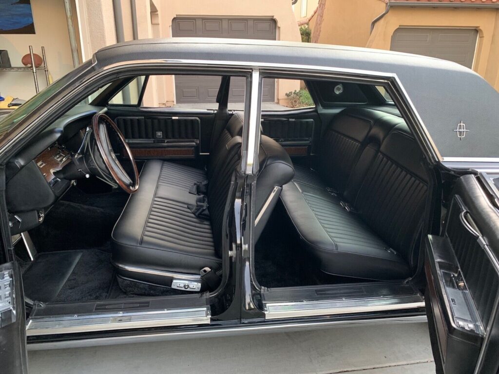 1968 Lincoln Continental Chrome