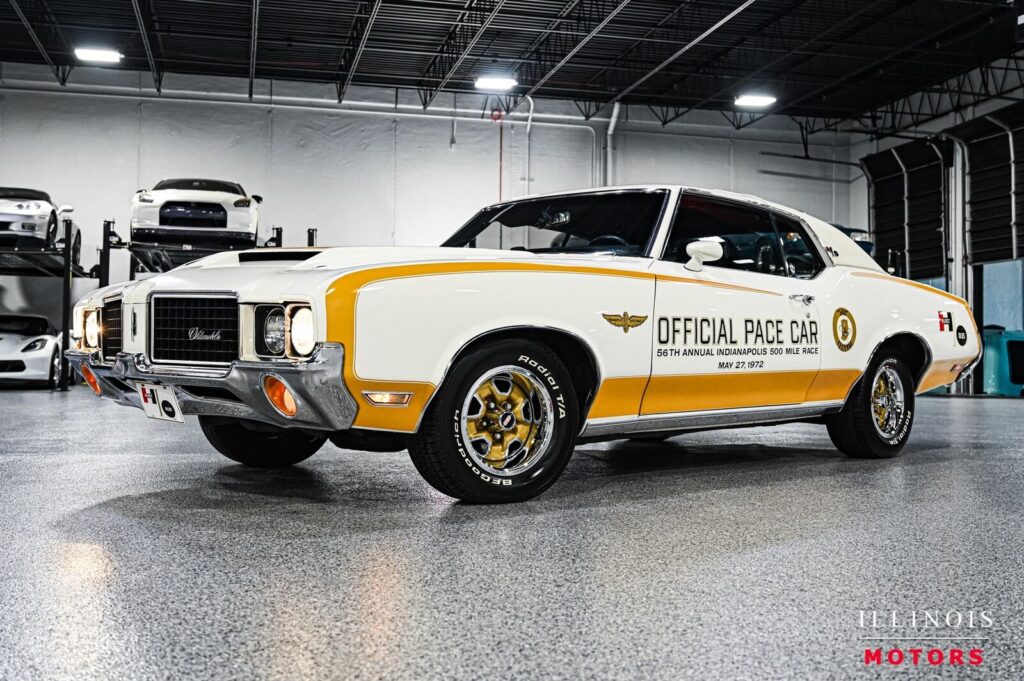 1972 Oldsmobile Cutlass Hurst/Olds Indy Pace Car