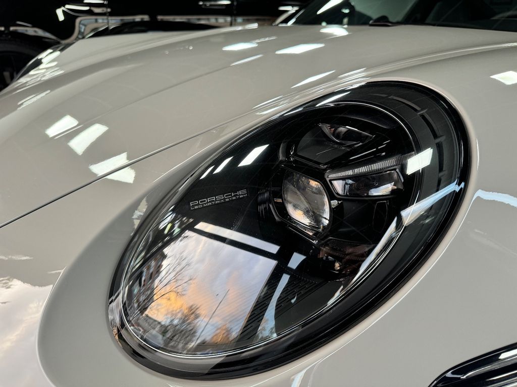 Porsche 911 Turbo S- Aerokit- Burmester- LED- Lift- 21"