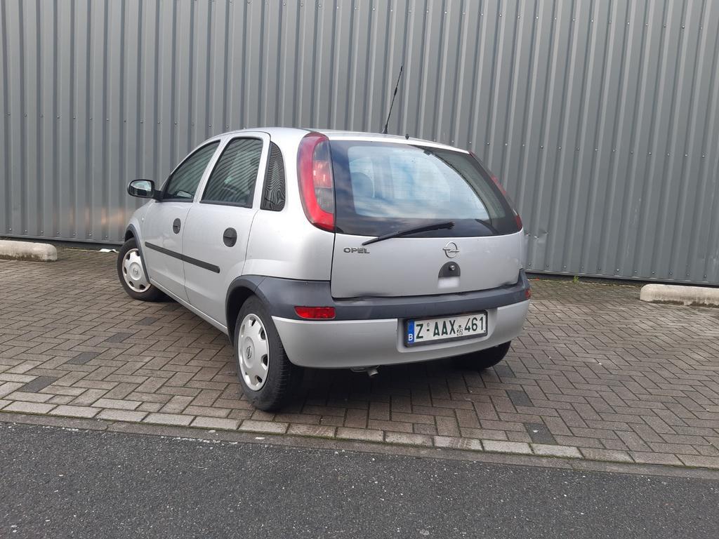 Opel corsa 1.2 benzine 2002