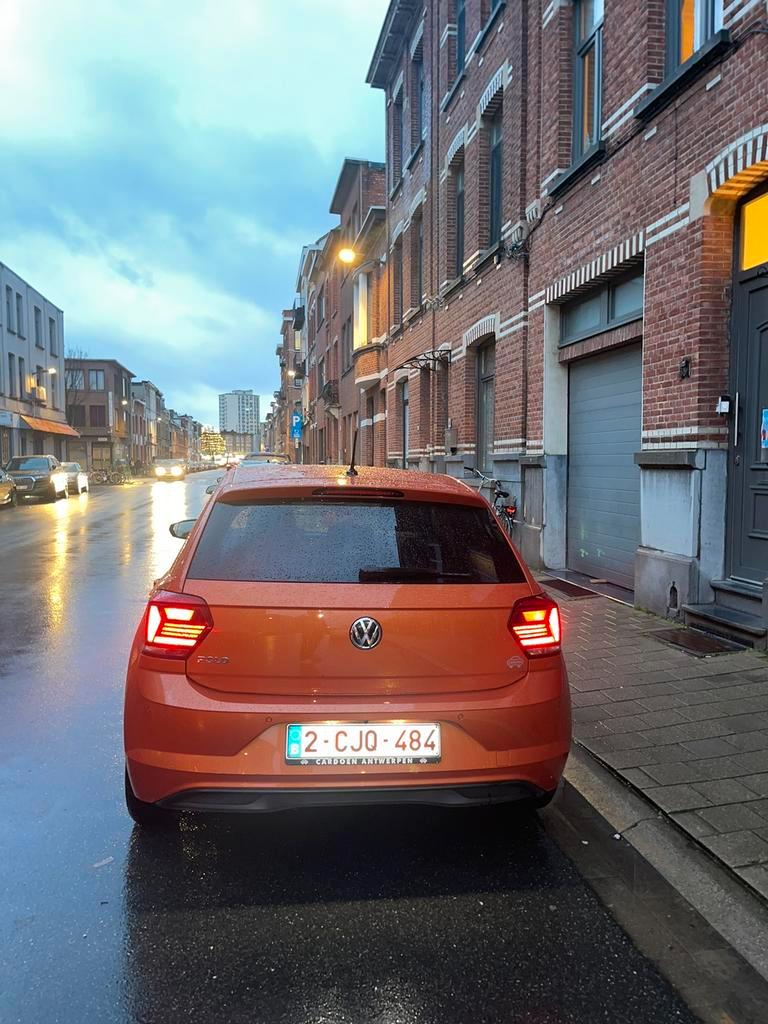 Volkswagen polo oranje benzine 90km