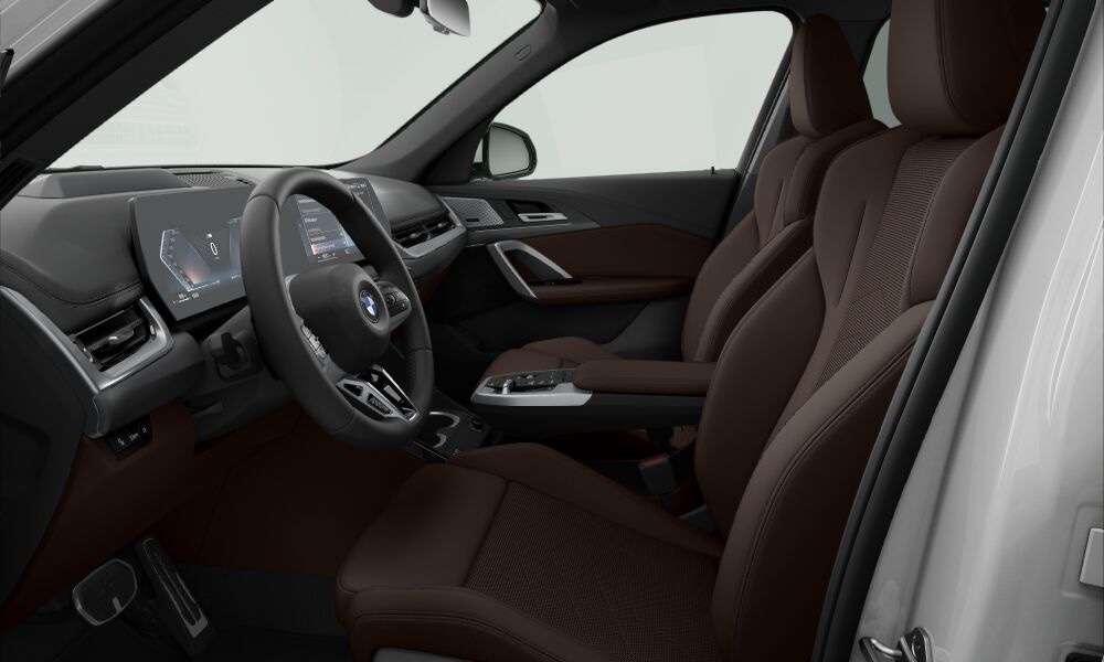 BMW X1 sDrive18i M Sport / PANO / HUD / HK / MEM / LEER