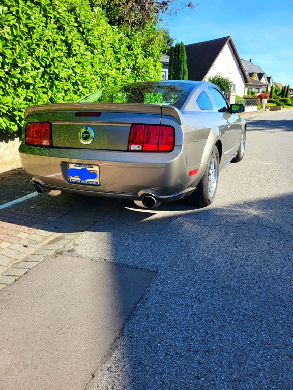 Ford Ford Mustang GT  Deluxe Premium V8 einer v...
