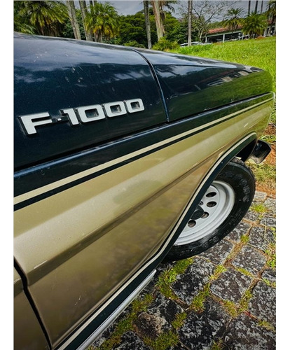 Ford F-1000 1983